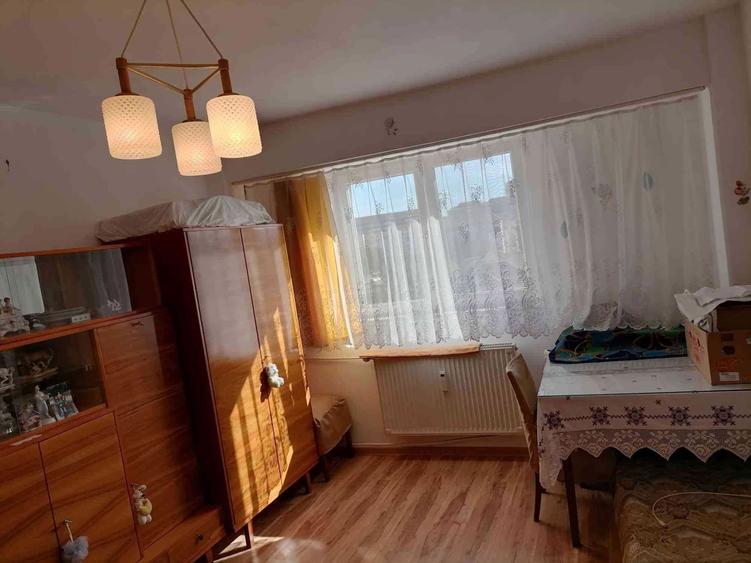 Apartament cu 2 camere decomandat în Nufărul