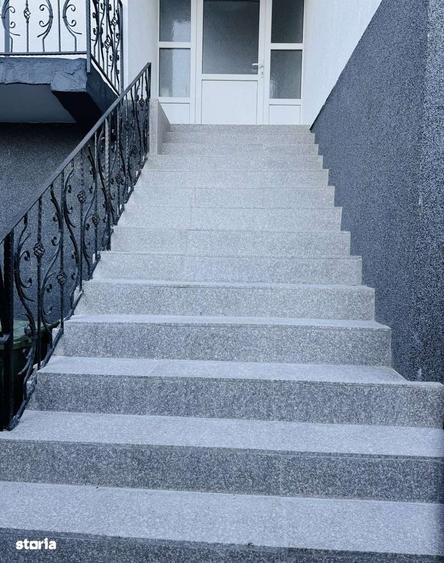 Casă cu 5 camere cu Teren 300 Mp în Codlea
