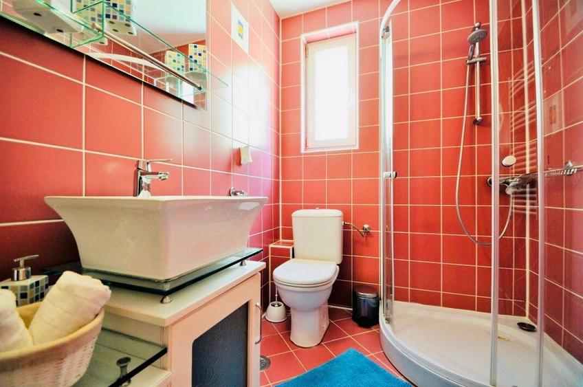 Casă individuală cu 4 camere cu Teren 200 Mp în Nord
