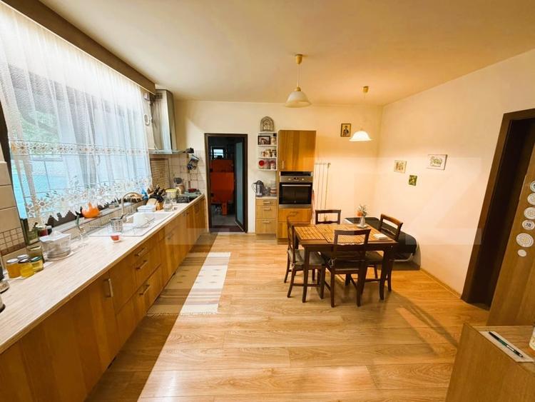 Casă individuală cu 5 camere cu Teren 1427 Mp în Burdujeni