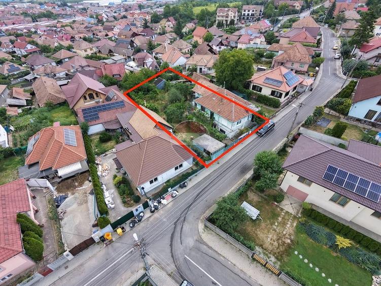 Casă cu 5 camere cu Teren 716 Mp în Sud