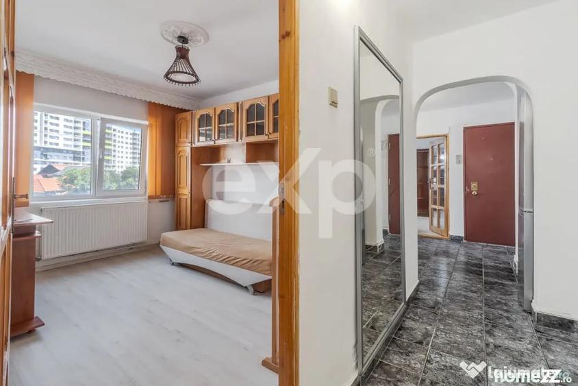 Apartament cu 3 camere decomandat în Lotus