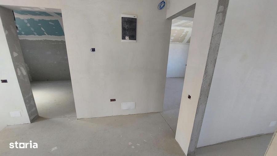 Casă cu 5 camere cu Teren 1000 Mp în Baciu