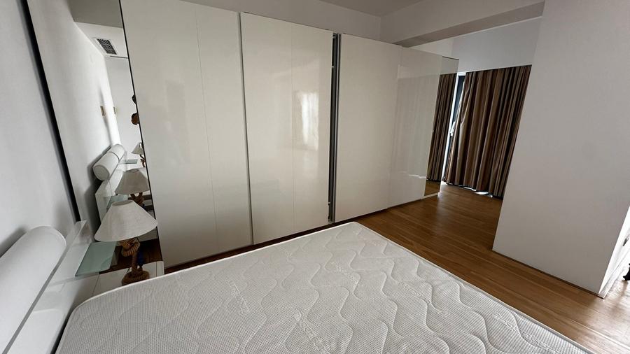Apartament cu 3 camere decomandat, mobilat în Faleza Nord