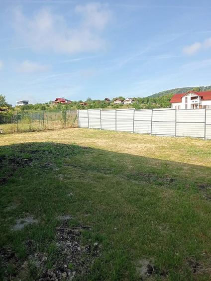 Casă cu Teren 600 Mp în Central