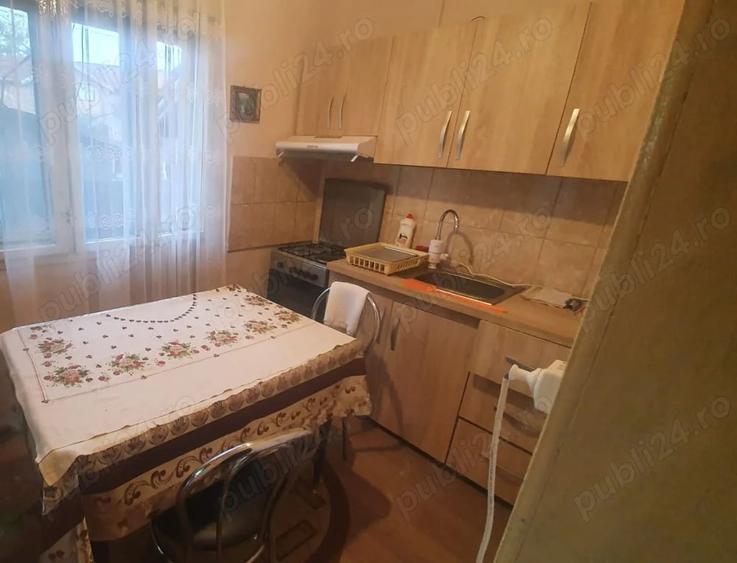 Casă cu 6 camere cu Teren 1026 Mp în Central