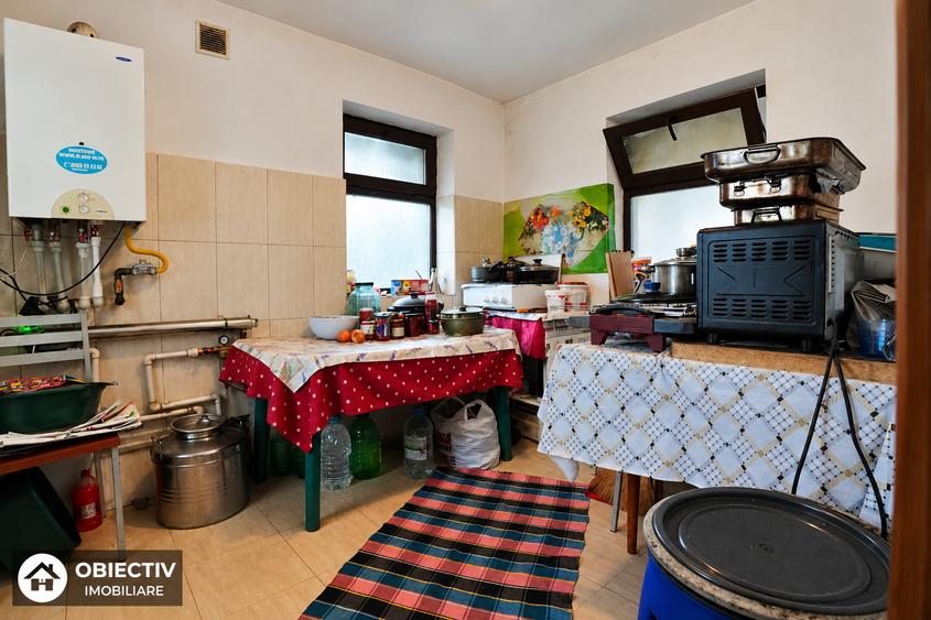 Casă individuală cu 5 camere cu Teren 492 Mp în Izvoare (Dumbrava Roșie)