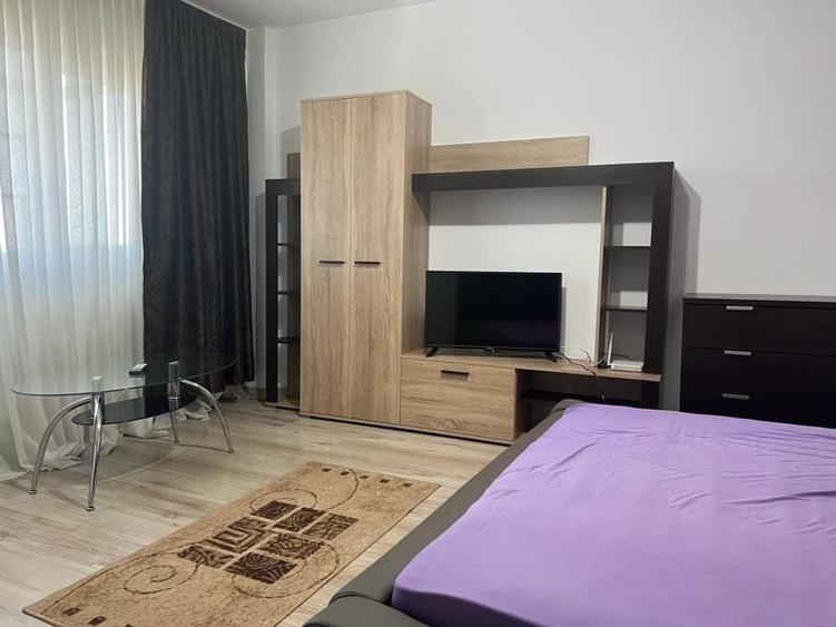 Garsonieră decomandată în Central