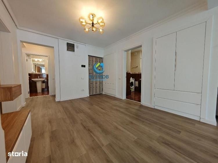 Apartament cu 3 camere decomandat în Răcădău