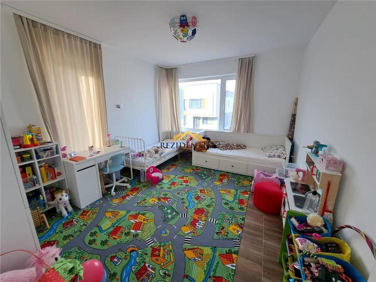 Casă individuală cu 4 camere cu Teren 250 Mp în Central