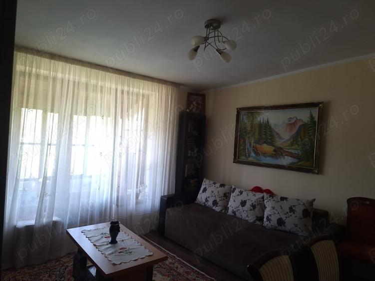 Apartament cu 2 camere decomandat în Plopana