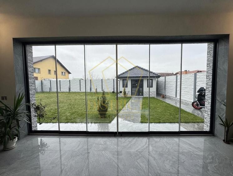 Casă individuală cu 5 camere cu Canalizare în Sânmihaiu Român