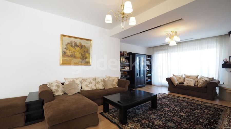 Apartament cu 4 camere decomandat, mobilat în Aviatorilor
