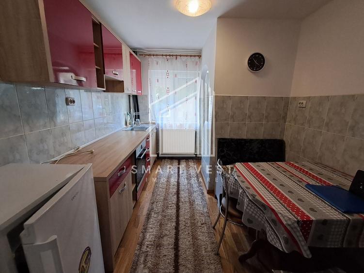 Apartament cu 3 camere semidecomandat, mobilat în Micro 16