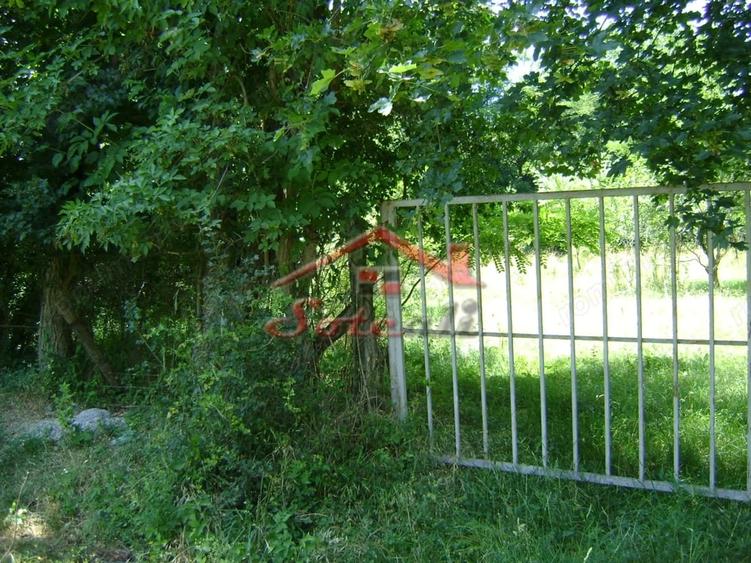 Teren de 1585 mp, în Cornu