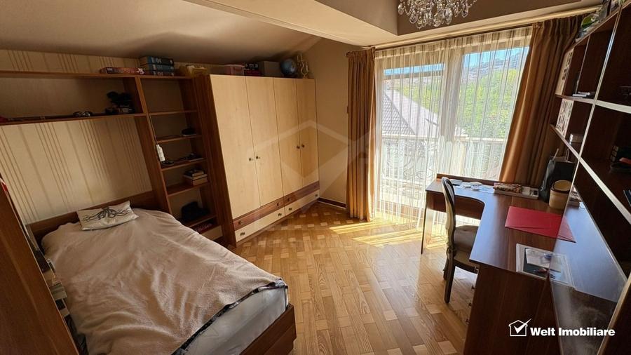 Casă individuală cu 10 camere cu Piscina în Andrei Mureșanu