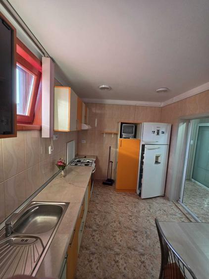 De Inchiriat Apartament 3 Camere - Aparatorii Patriei 4 minute de metrou - 5