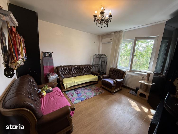 Apartament cu 3 camere în Rahova