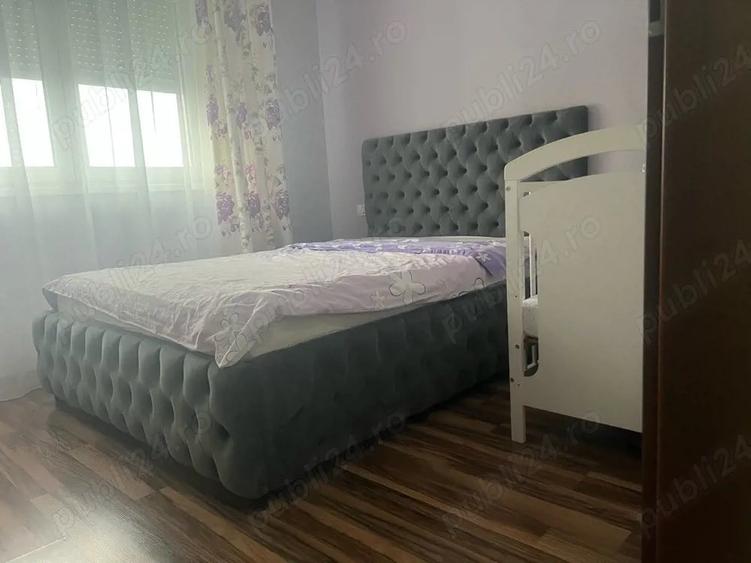 Apartament cu 3 camere decomandat în Lipovei