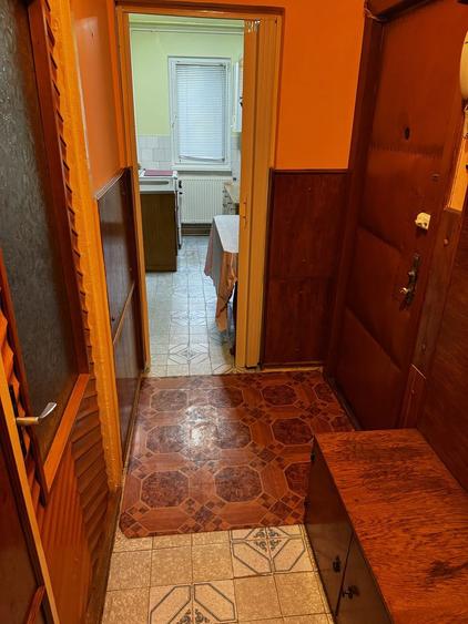 Apartament cu 2 camere semidecomandat în Dâmbu Pietros