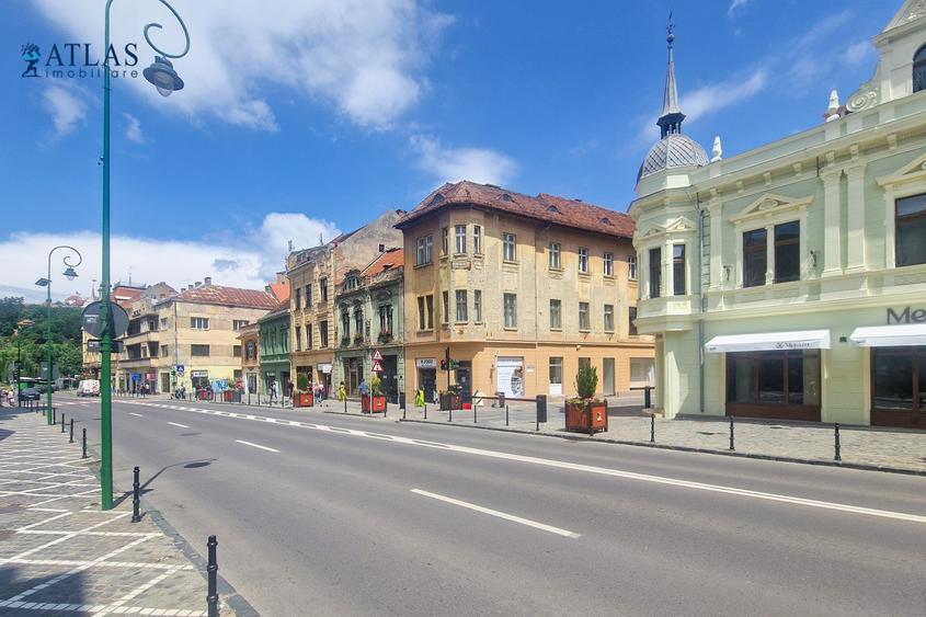 Apartament cu 2 camere decomandat în Centrul Istoric