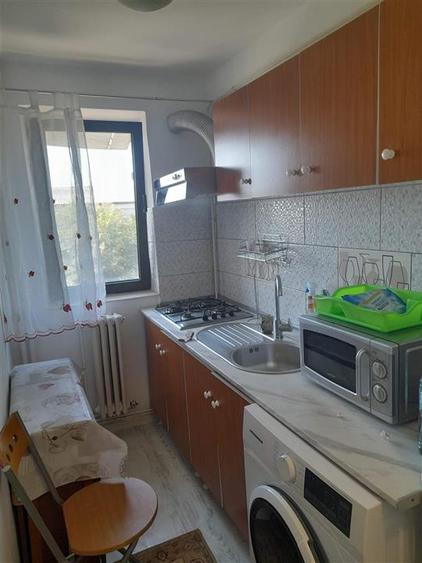 Apartament cu 2 camere nedecomandat în Podu Roș