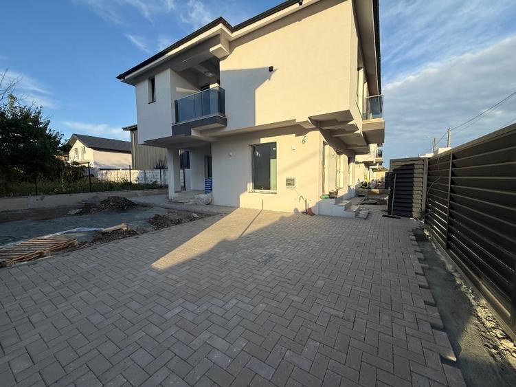 Casă individuală cu 4 camere cu Teren 265 Mp în Valu lui Traian