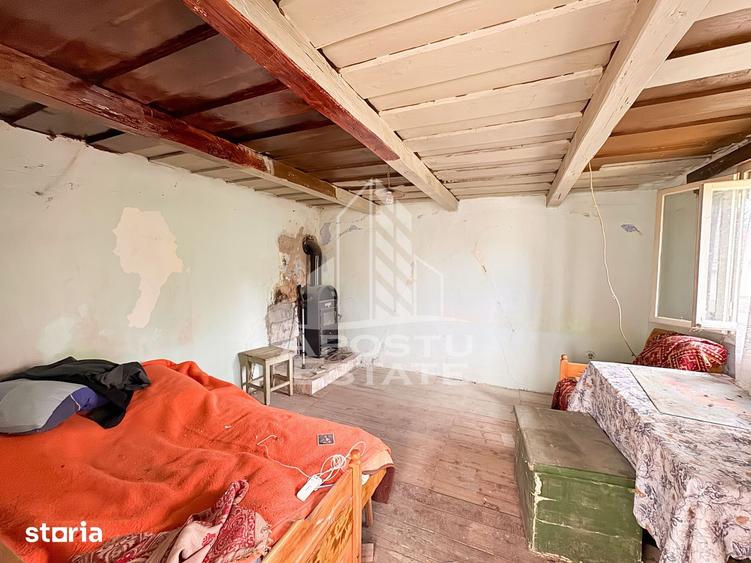 Casă cu 3 camere cu Teren 841 Mp în Central