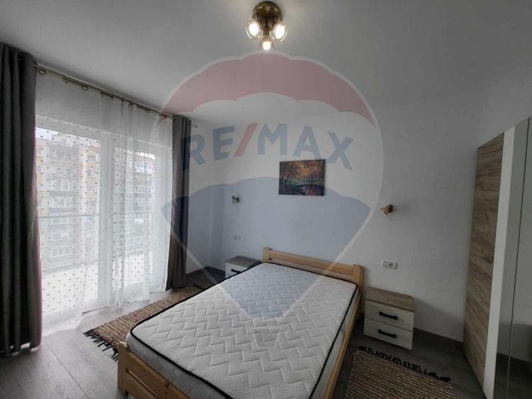 Apartament cu 3 camere decomandat, mobilat în Micălaca