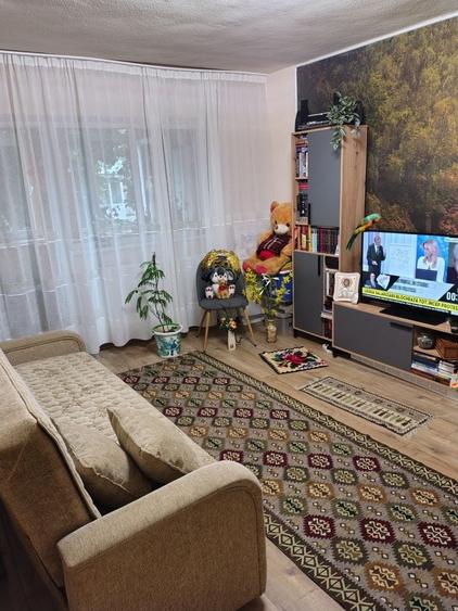 Apartament cu 2 camere decomandat în Moara