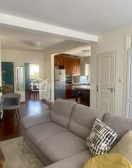 Apartament cu 3 camere semidecomandat în Europa