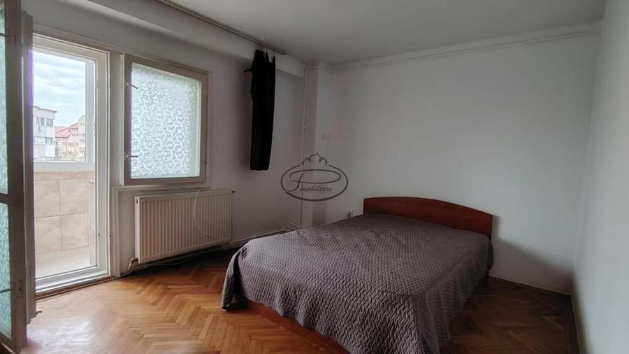 Apartament cu 3 camere în Calea Călărașilor