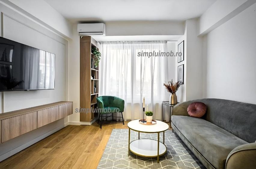 Apartament cu 3 camere decomandat, mobilat în P-ța Romană