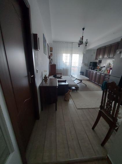 Apartament cu 2 camere semidecomandat în Valea Lupului
