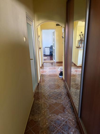 Apartament cu 3 camere decomandat în Alexandru Obregia