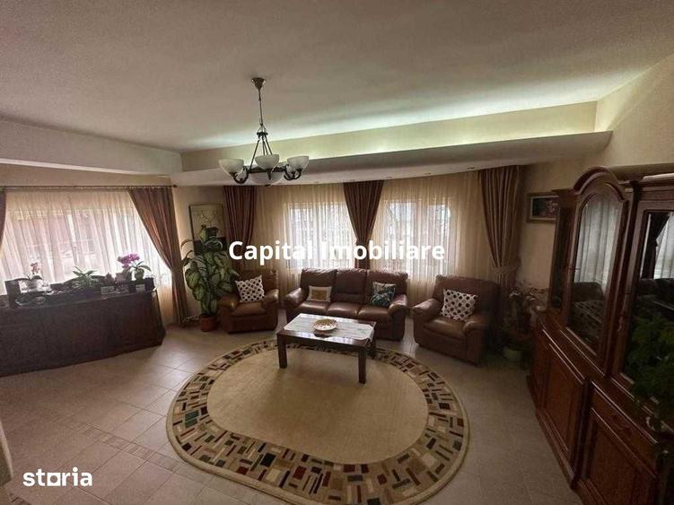 Casă cu 7 camere cu Teren 1200 Mp în Tomești
