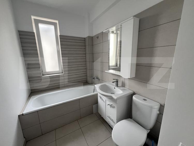 Apartament cu 2 camere semidecomandat, mobilat în Florești