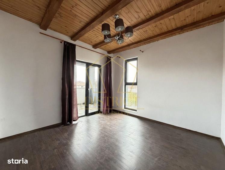 Casă cu 4 camere cu Teren 317 Mp în Ghiroda