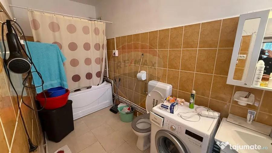 Casă cu 3 camere cu Teren 990 Mp în Fitionești
