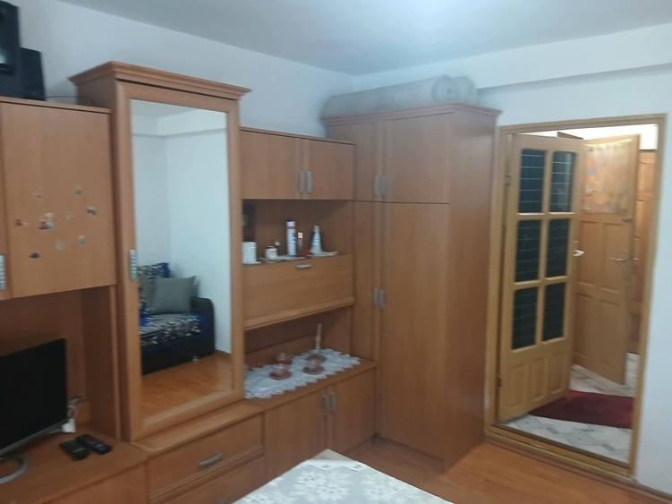 Apartament cu 2 camere decomandat în Narcisa