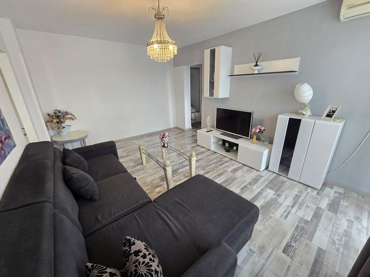 Apartament cu 2 camere semidecomandat în Cantemir