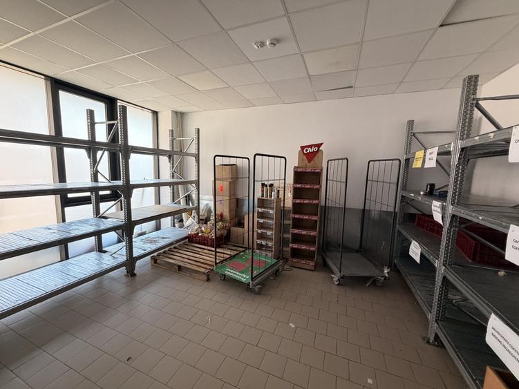 Spațiu comercial, de 375 mp, în Borhanci