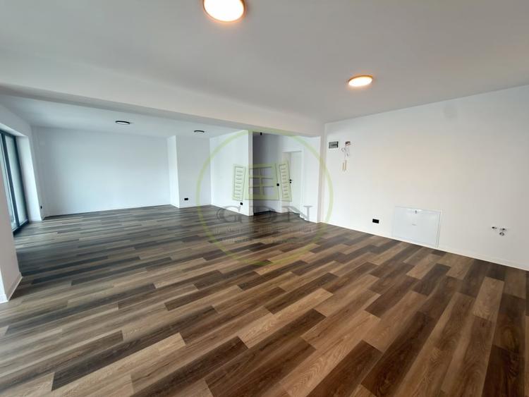 Spațiu comercial, de 126 mp, în Central