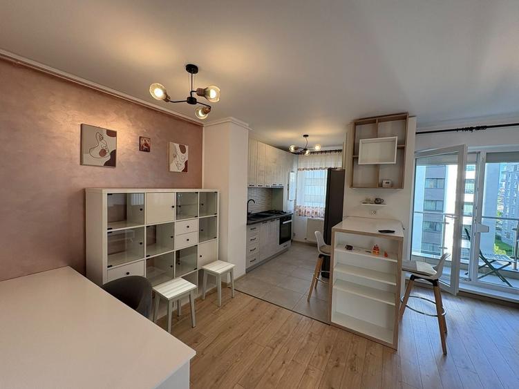 Apartament cu 2 camere decomandat, mobilat în Tractorul