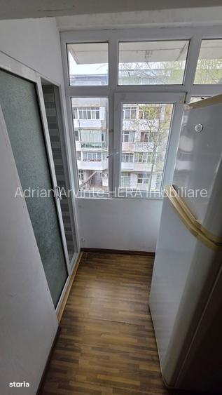 Vand garsoniera zona Policlinica 2