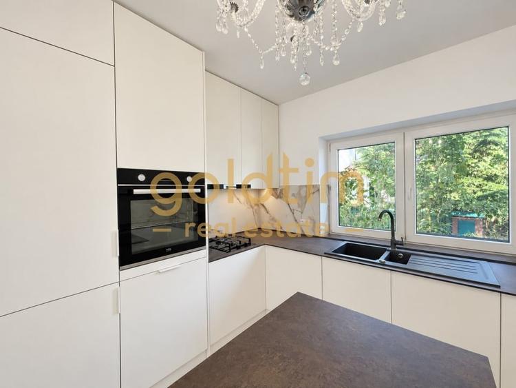 Duplex cu 5 camere cu Canalizare în Iancu Nicolae