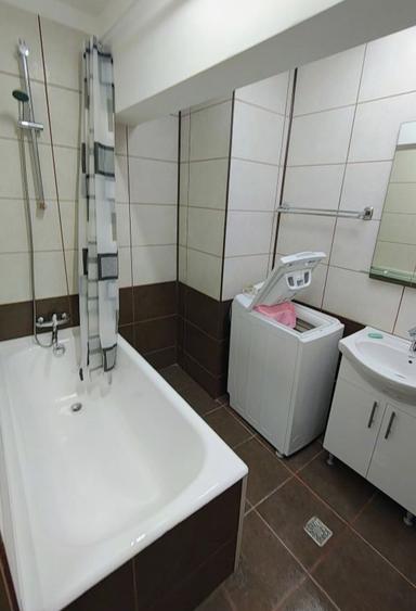Garsonieră decomandată în Păcii