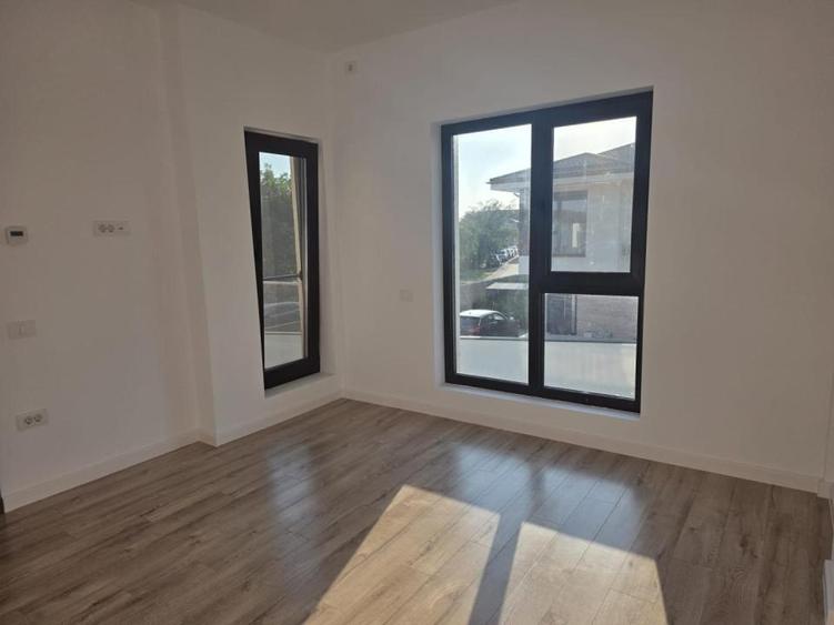 Casă individuală cu 4 camere cu Teren 301 Mp în Tunari