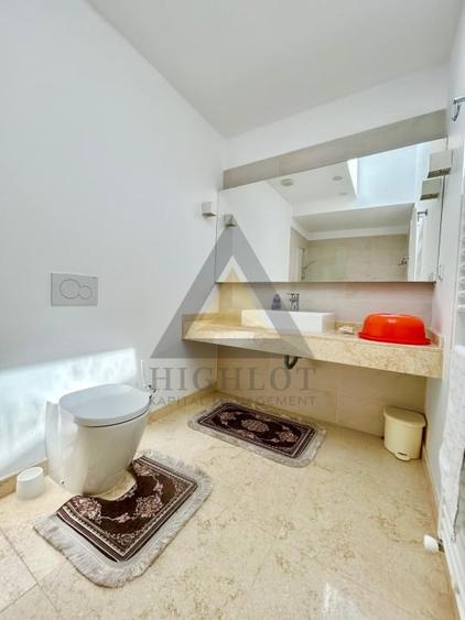 Duplex cu 10 camere cu Piscina în Pipera