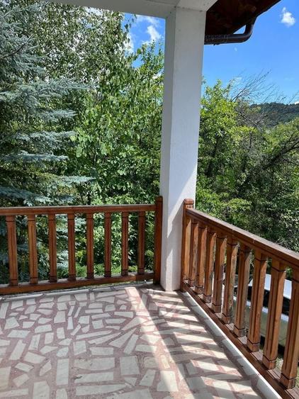 Duplex cu 8 camere cu Canalizare în Drajna de Sus